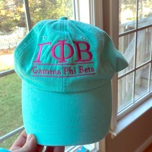 ΓΦΒ hat with adjustable back